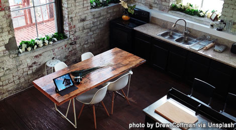 unsplash-kitchen-laptop-desk